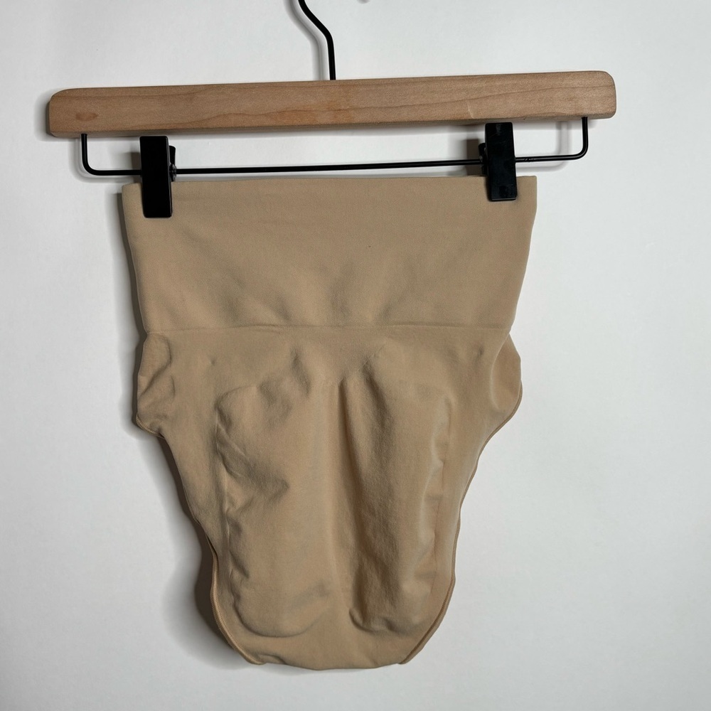 SKIMS Core Control Brief L/XL - Picture 5 of 8